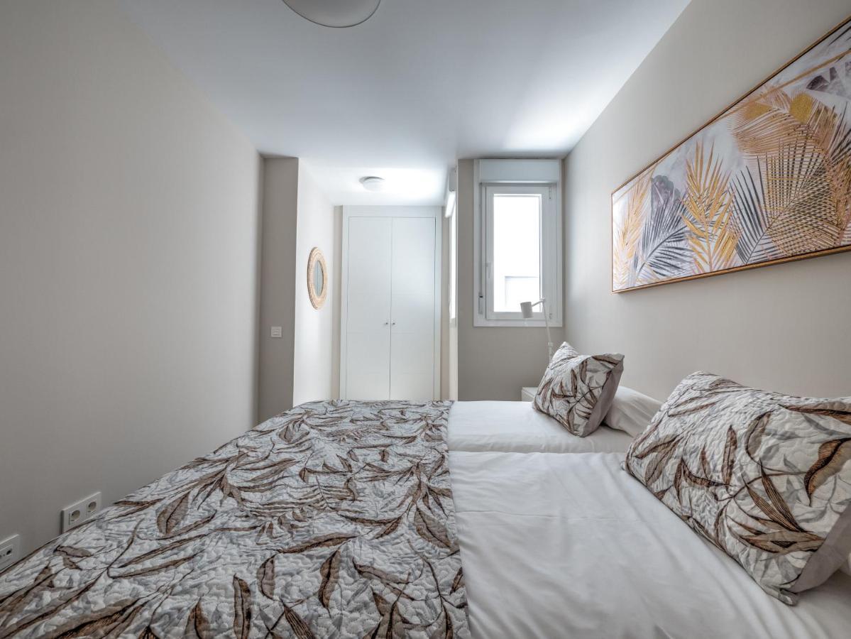 New Beach Front Apartment With Large Balcony Torrox Luaran gambar