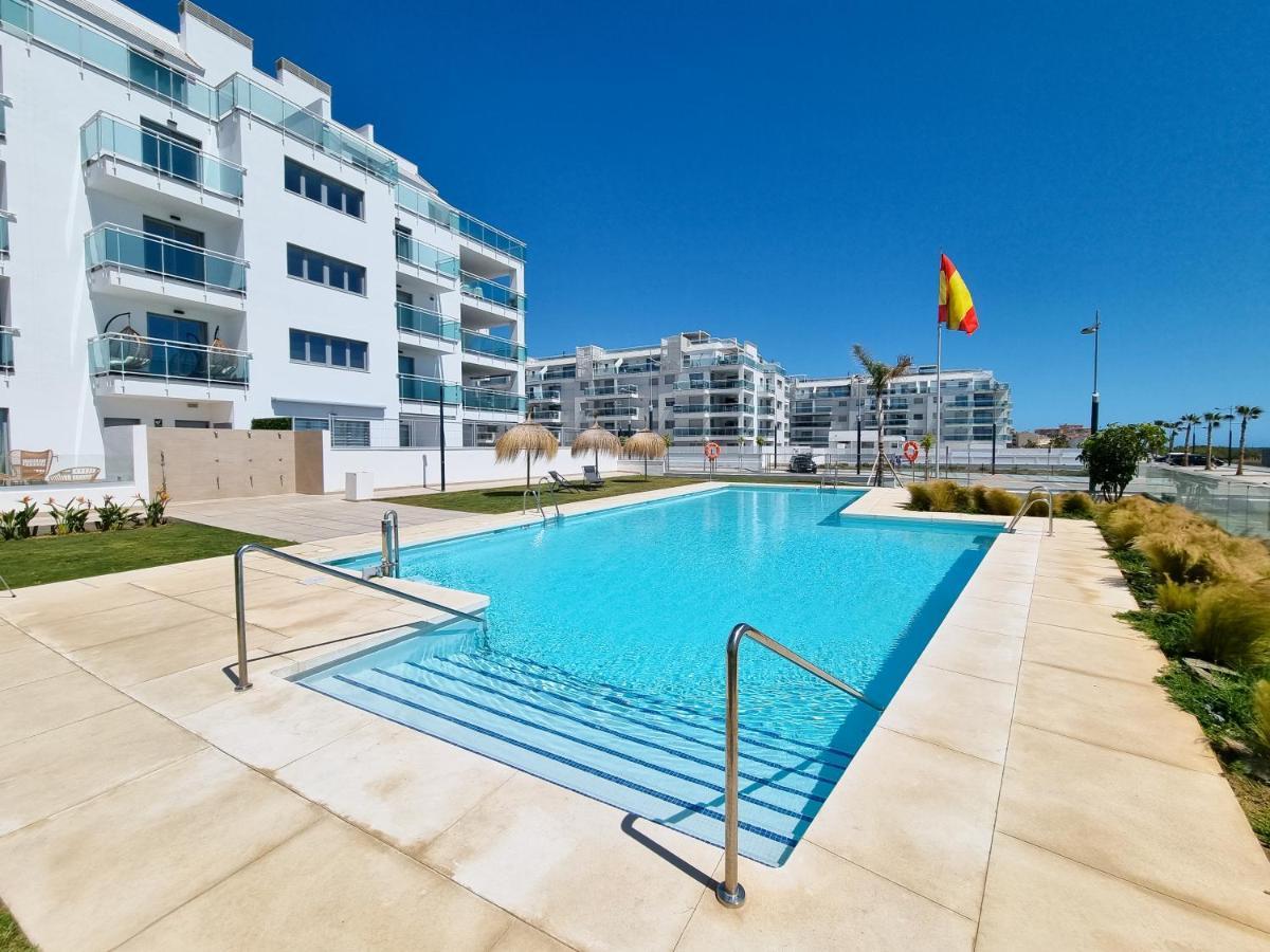 New Beach Front Apartment With Large Balcony Torrox Luaran gambar